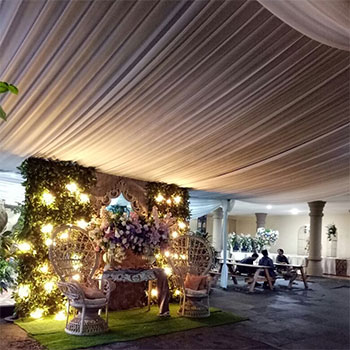 Dekorasi tenda pesta pada dokumentasi Galeripesta
